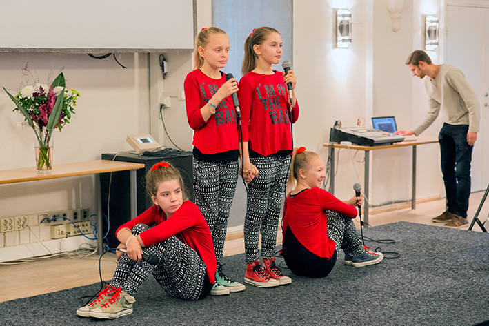 Four-leaf Clover (vasemmalta: Kendra Bianque, Katja Morritz, Helmi Laitila Kävlemark, Julia Koskinen)